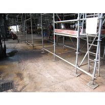 Cales pour échafaudages - Sol dur (milieu industriel) | Cale Industrie