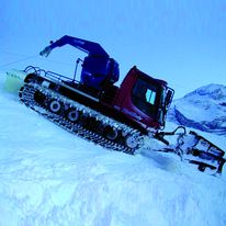 Chargeuse pour opérations extrêmes en terrain difficile | Pisten Bully 300 Green Tech