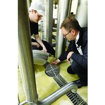 Siphons et caniveaux pour industrie agro-alimentaire, traiteur et abattoir | BLÜCHER® 