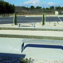Gamme de mobilier urbain en béton fibré | On the road