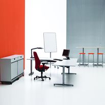 Tables de réunion et bureaux à piètement réglable en hauteur | Série [T]