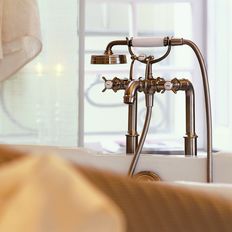 Robinetterie de salle de bains aux lignes belle époque | Axor Montreux