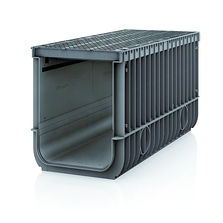 Caniveaux en PP à grilles fonte boulonnées et charge jusqu'à 400 kN | RECYFIX NC 400