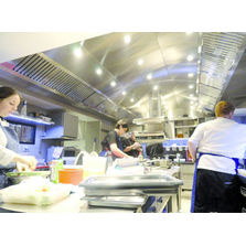 Plafond filtrant fermé simple ou double flux pour cuisine professionnelle | Espace Compact