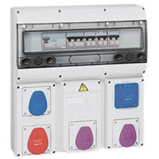 Prises industrielles BT ou TBT 16 à 125 A | Prises P17