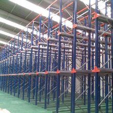 Rayonnages pour le stockage de grandes quantités de palettes | Rayonnage accumulation 