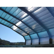 Abri de grande largeur léger et résistant pour piscine publique | Abri piscine grande largeur