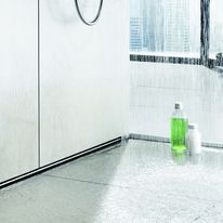 Système d'évacuation murale pour douche à l'italienne | Ecoulement mural Viega Advantix Vario