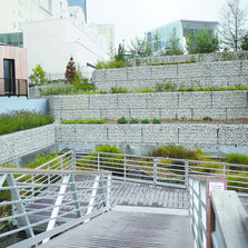 Gabion en maille électrosoudée rempli et compacté en carrière | Stonebox