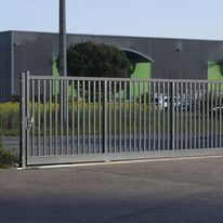 Portail Acier Barreaudé Coulissant | Portail coulissant TT