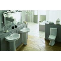 Sanitaires aux lignes classiques | Distinction