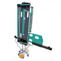 Découpeuse de polystyrène sur chantier ITE | Styrocoup sur pied