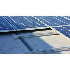 Système d'intégration de panneaux PV avec membrane étanche en toiture-terrasse | Alkorsolar