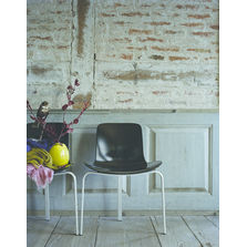 Chaise coque à piétement trois pieds | PK8