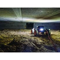 Robot connecté pour projection d'isolant expansé PUR en vide sous plancher | Robot Q-Bot