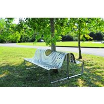 Banc en acier formant grille d'arbre | Palabres
