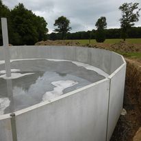 Murs préfabriqués en béton pour environnement agressif | MAISON BLEUE