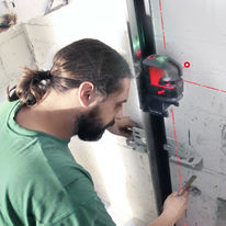 Laser à croix pour des projections rapides et précises | Leica Lino P5