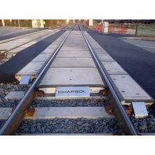 Platelages pour passages à niveau et supporttant le trafic lourd routier | Monodal 2