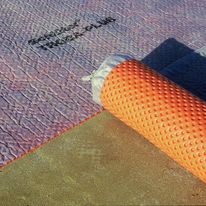 Natte de drainage pour balcons et terrasses à pose scellée | Schlüter-TROBA-PLUS/-PLUS-G