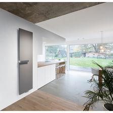 Radiateur vertical à eau chaude en acier laqué | Niva Soft