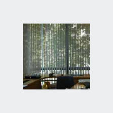 Stores à lames verticales en toile, PVC ou aluminium | Stores à bandes verticales