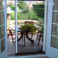 Moustiquaire à système de guidage invisible | Plisséa