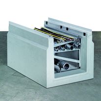 Caniveau de distribution en béton à rails incorporés | Bircocanal