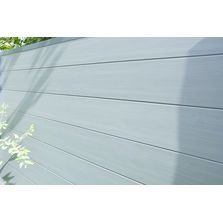 Palissade en PVC aspect bois gris et structure aluminium | Pacific