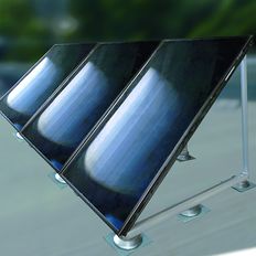 Fixation de capteurs solaires thermiques sans percement de l'étanchéité | Soprasolar Therm