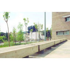 Banc public en bois massif et acier | Tramet