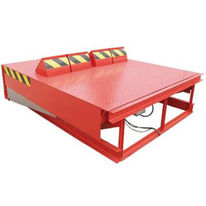 Niveleur de quai avec barrière de sécurité | NHB