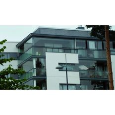 Façade vitrée escamotable sans montants verticaux pour balcons ou loggias | VBT