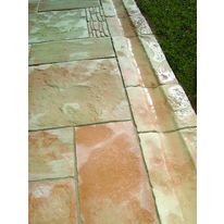 Caniveau en pierre reconstituée d'aspect vieilli | Caniveau