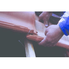 Crochet anti-soulèvement pour tuiles à emboîtement | X-Tile