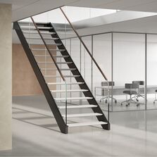 Escaliers droits pour bâtiments professionnels | NextGen Straight