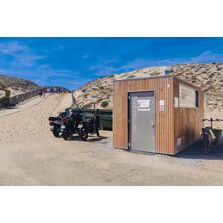 Toilettes sèches publiques autonomes sur mesure à lombricompostage