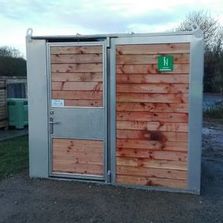 Toilettes sans nettoyage automatique avec raccordement eaux usées et eau potable | Ty Coin Bleu Access PMR
