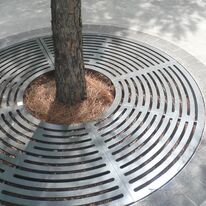 Grille d’arbre | Modèle Pi en acier découpé laser