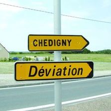 Panneau de signalisation pour changement de direction à droite ou à gauche | KD22 à bords tombés