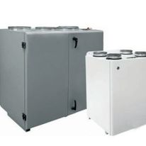 Centrale double flux équipée d’un échangeur à plaques haut rendement (90%), de moteurs basse consommation et d’une régulation pré-câblée | RIS EKO 3.0