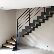 Escalier droit à limon latéraux crantés| ALTAIR