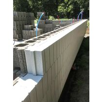 Bloc de coffrage isolant en béton bois/ciment à&nbsp;[&hellip;]