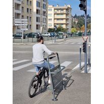 Repose cycliste | Stand Bike multifonction pour pistes cyclables