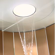 Douche multisensorielle aux lignes minimalistes | Aquamoon