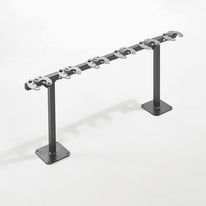 Support 6 trottinettes côte à côte sur pieds