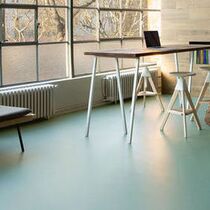 Revêtement de sol homogène en vinyle à base de bio-plastifiants | iQ Natural