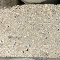 Béton bas carbone prêt à l'emploi à base de granulats bois et ciment pouzzolane | BPE Bois