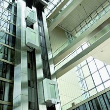 Système d'ascenseur à deux cabines  dans une même gaine | Twin