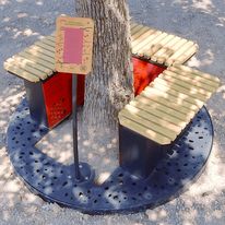 Assise urbaine intégrant la biodiversité et son observation | Banc Refuge